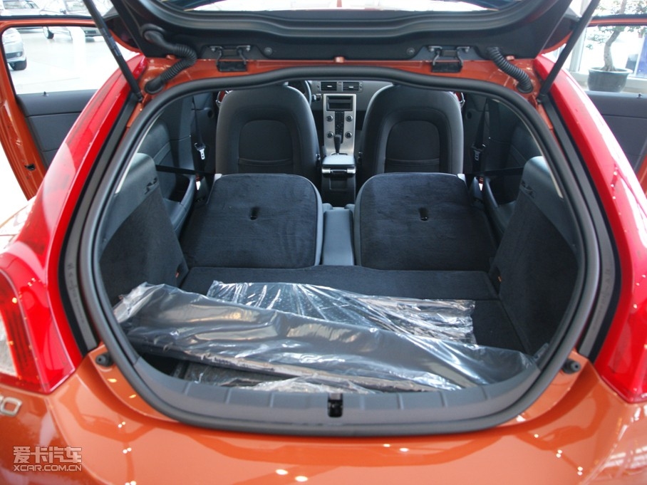 2010���֠���C30 2.0L ���Ű�