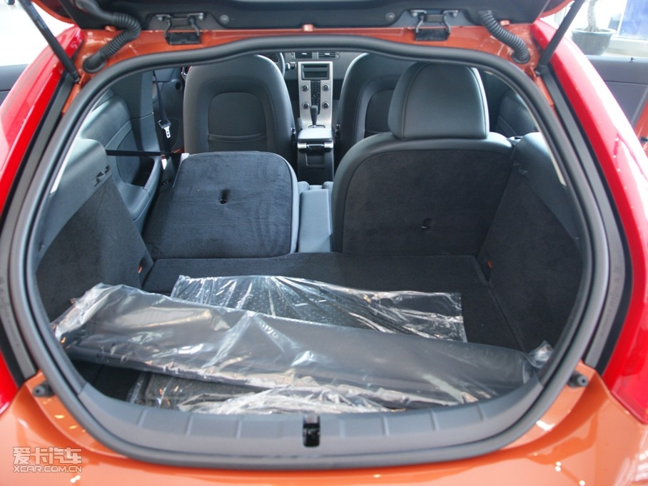 2010���֠���C30 2.0L ���Ű�