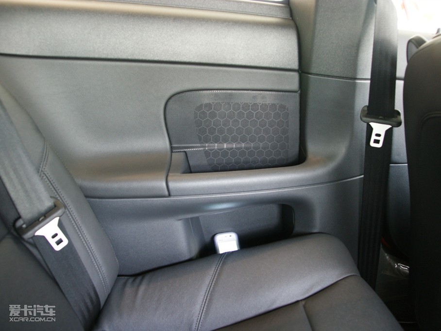 2010���֠���C30 2.0L ���Ű�