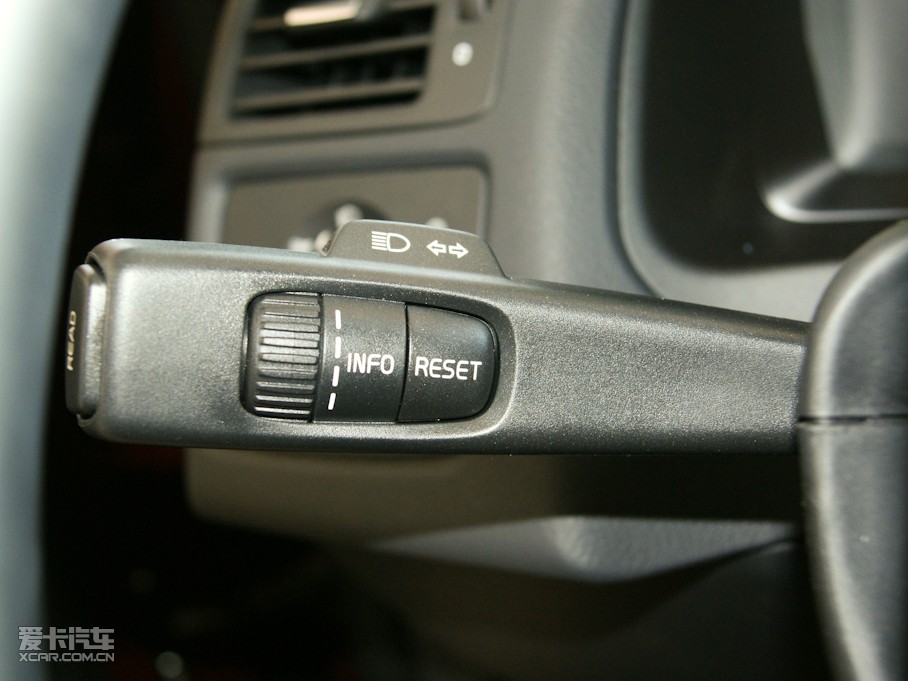 2010���֠���C30 2.4i 