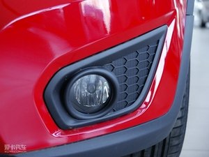 2010款2.0L 智雅版 前雾灯