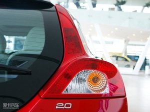 2010款2.0L 智雅版 尾灯