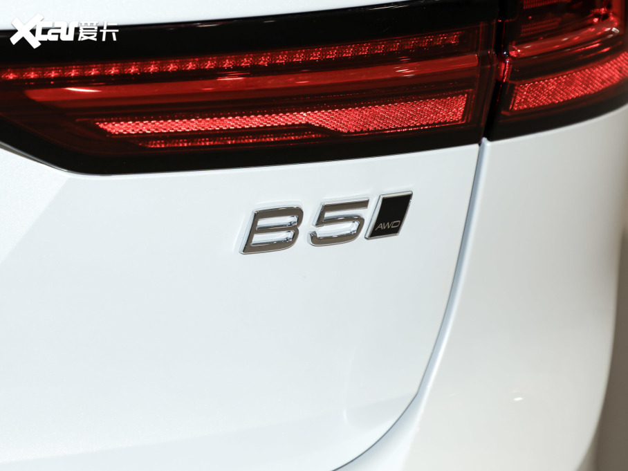 2024ֶ V90 Cross Country B5 AWD Զ