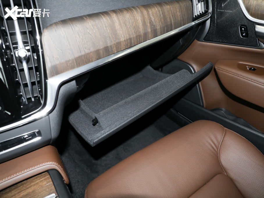 2024֠ V90 Cross Country B5 AWD h