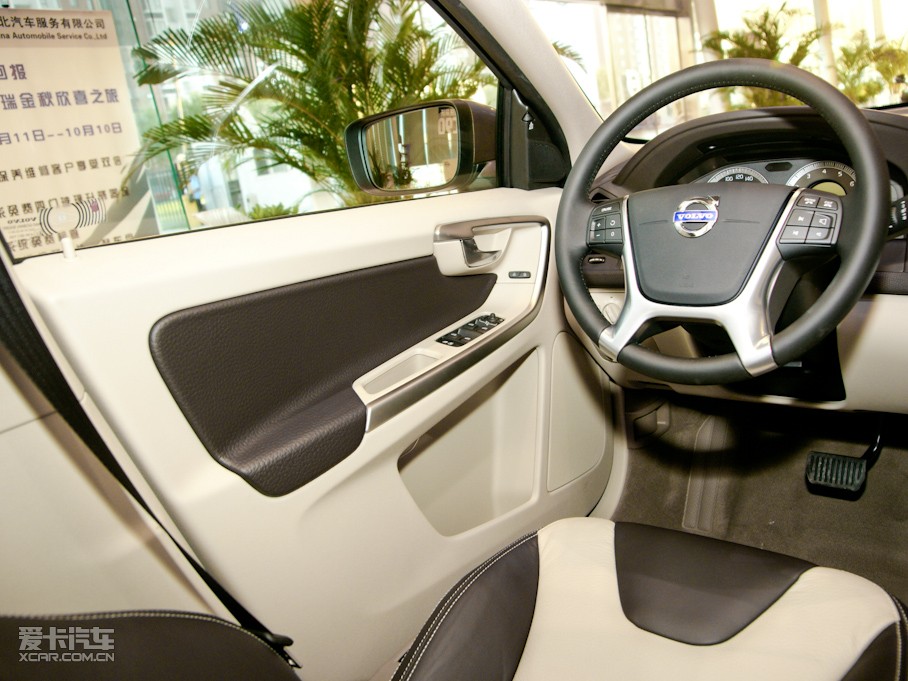 2011֠XC60(M) 2.0T 