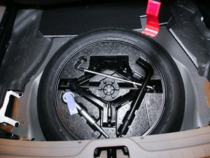 2011款2.0T 智尊版 备胎