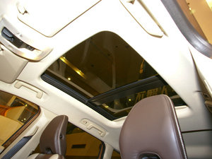 2011款2.0T 智尊版 空间座椅