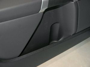 2010款2.5T AWD 运动版 前门储物空间