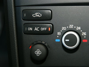 20102.5T AWD \Ӱ п؅^