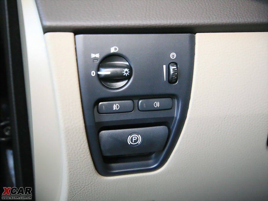 2010���֠���XC90 2.5T AWD