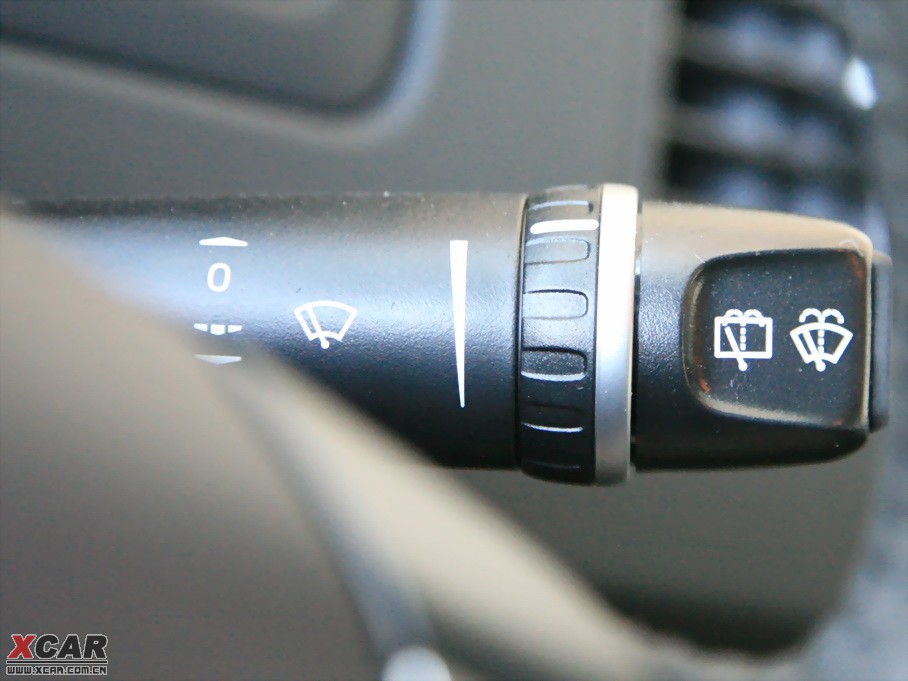 2010���֠���XC90 2.5T AWD �\�Ӱ�