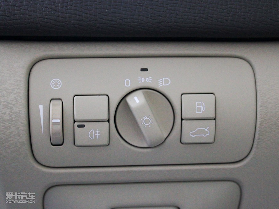 2011֠XC60(M) 2.0T Ű