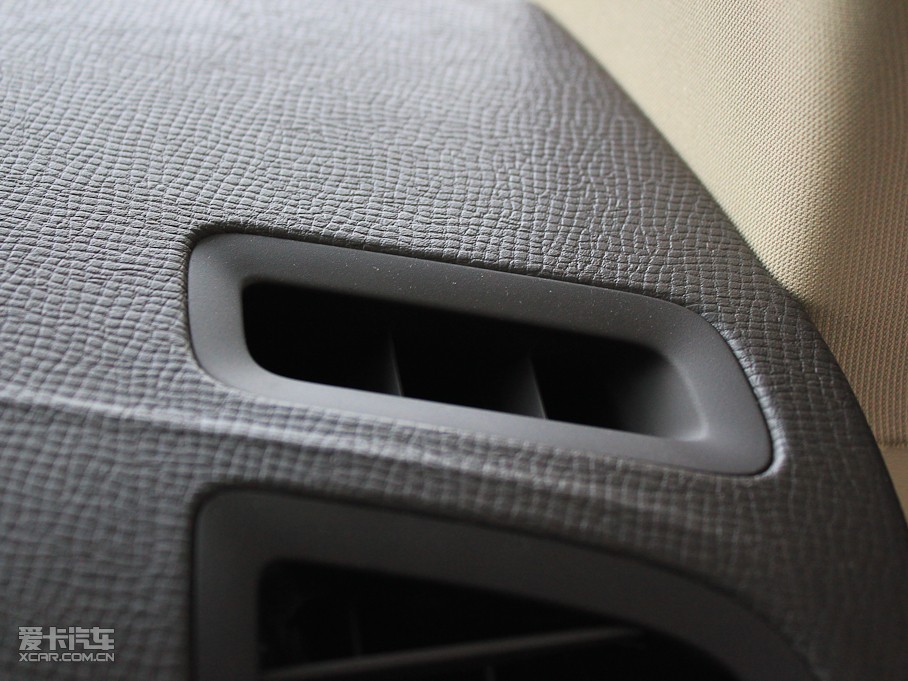 2011֠XC60(M) 2.0T Ű