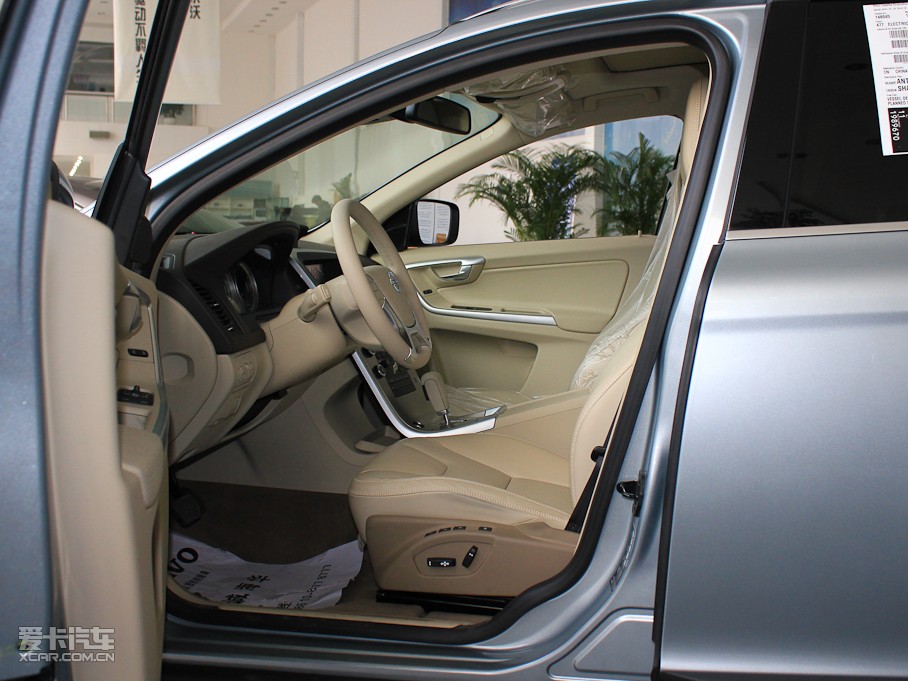 2011֠XC60(M) 2.0T Ű