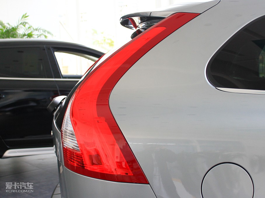 2011֠XC60(M) 2.0T Ű