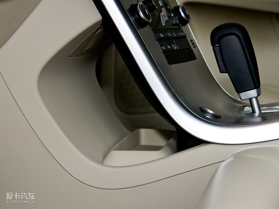 2011֠XC60(M(jn)) T6 