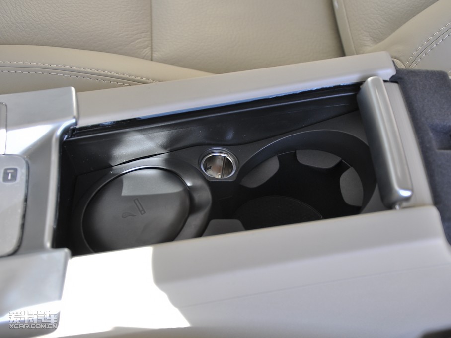 2011֠XC60(M(jn)) T6 Ű