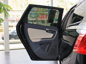 2011款2.0T 个性运动版 空间座椅