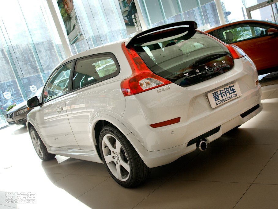 2011֠C30 2.0L \Ӱ