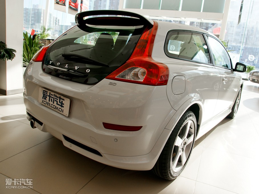 2011֠C30 2.0L \Ӱ