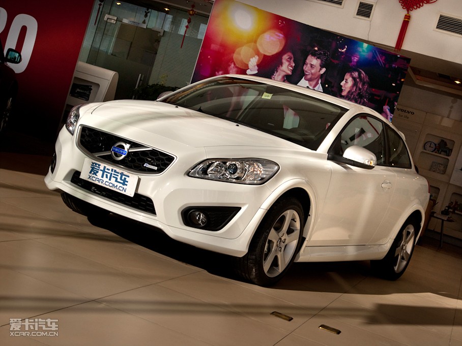 2011֠C30 2.0L \Ӱ