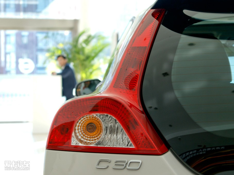 2011֠C30 2.0L (g)\(yn)(dng)