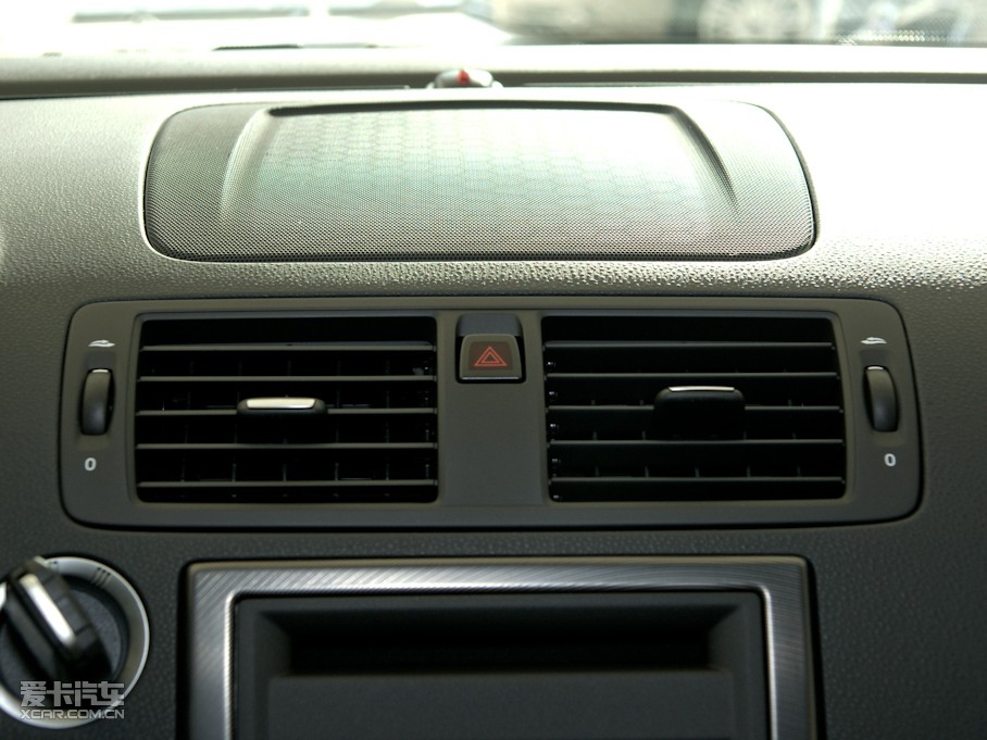 2011֠C30 2.0L (g)\(yn)(dng)