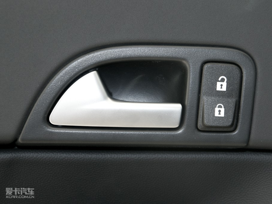 2011֠C30 2.0L (g)\(yn)(dng)