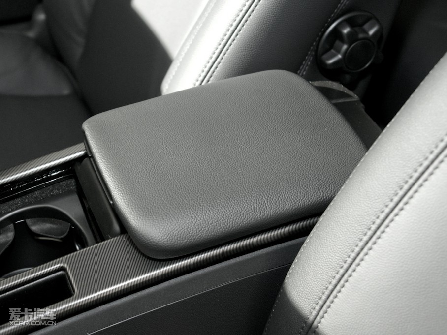 2011֠C30 2.0L (g)\(yn)(dng)