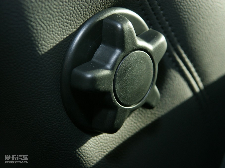 2011֠C30 2.0L (g)\(yn)(dng)