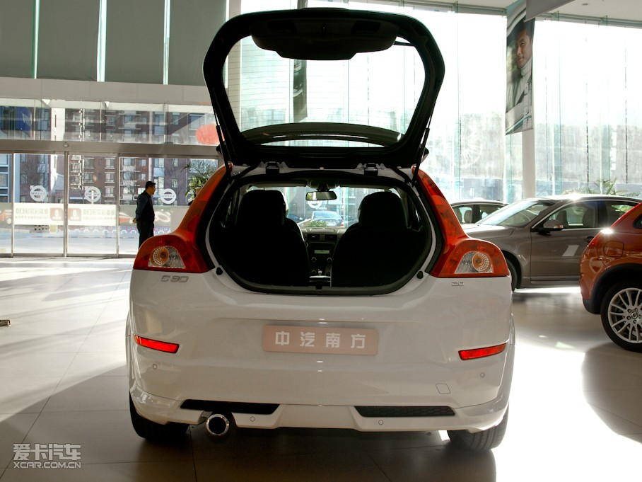 2011֠C30 2.0L (g)\(yn)(dng)