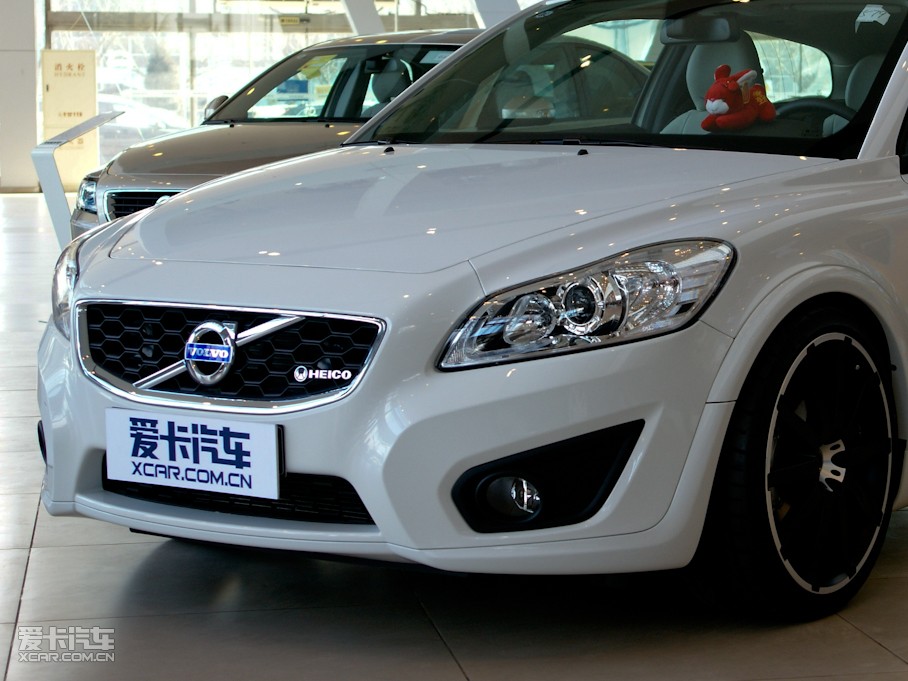 2011֠C30 2.0L Ű