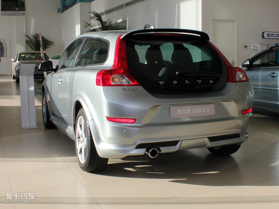 2011֠C30 2.0L \Ӱ