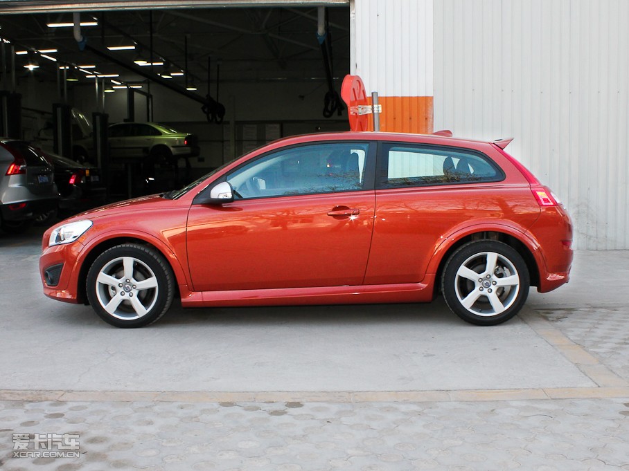 2011֠C30 2.0L \Ӱ