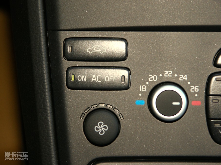 2011֠XC90 3.2L R-Design