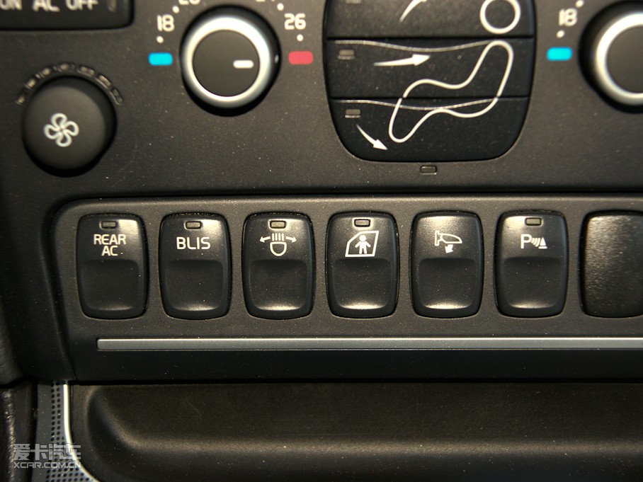 2011֠XC90 3.2L R-Design