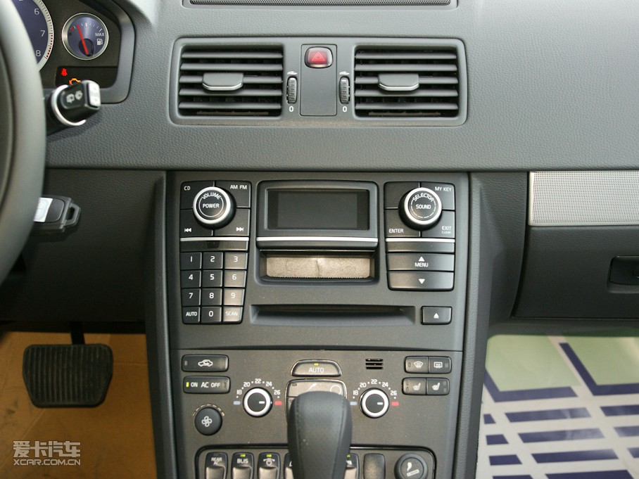 2011֠XC90 3.2L R-Design