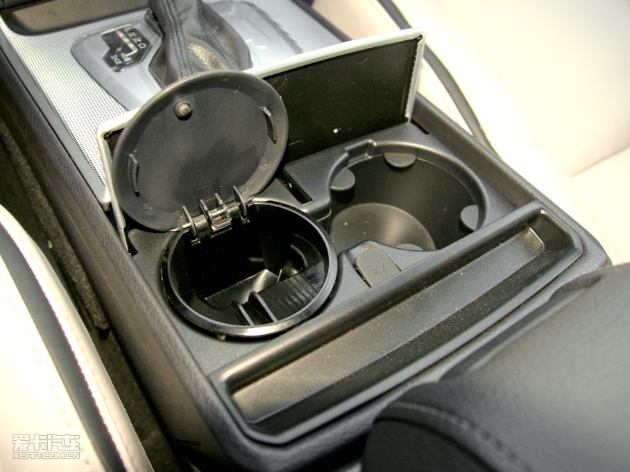 2011֠XC90 3.2L R-Design