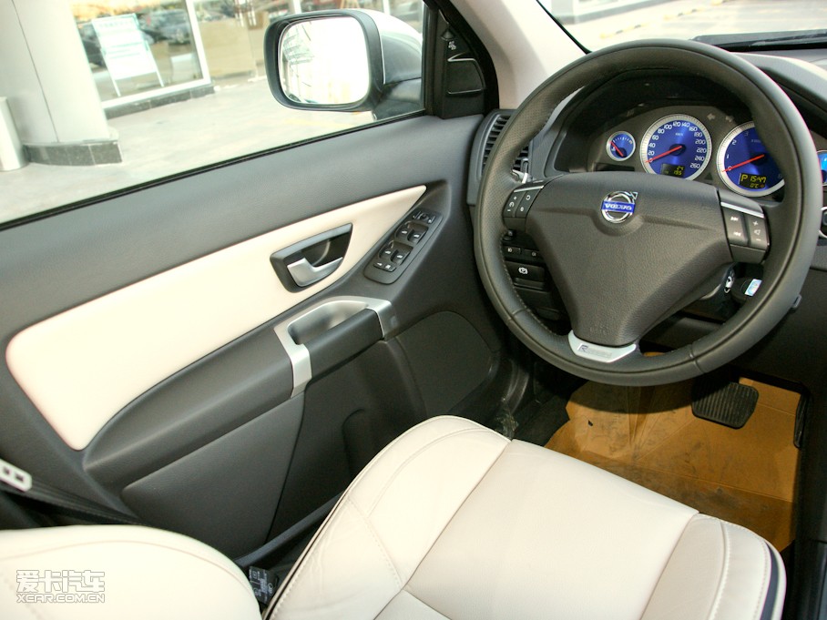 2011֠XC90 3.2L R-Design