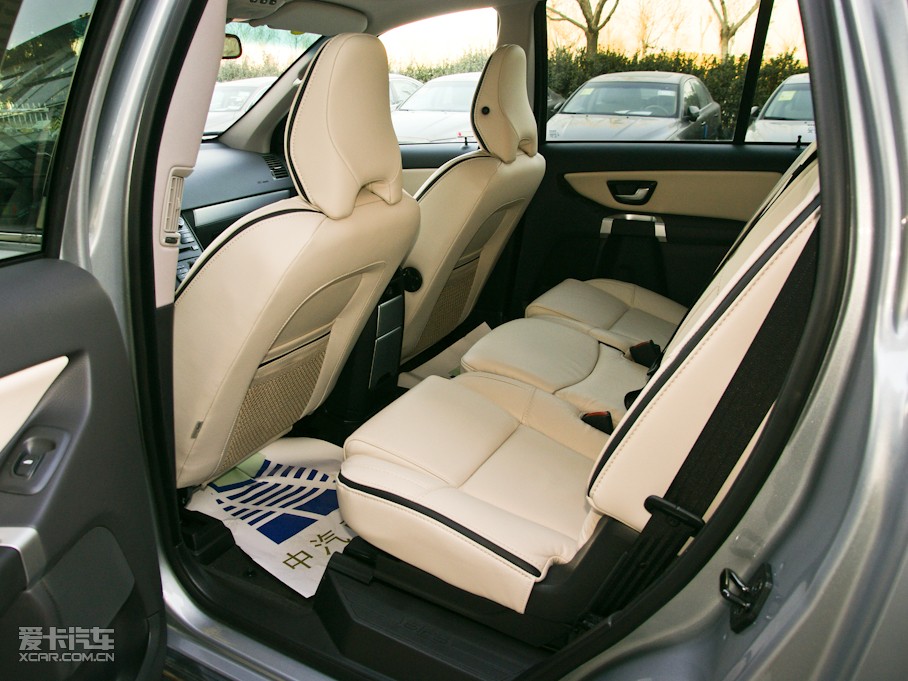 2011֠XC90 3.2L R-Design