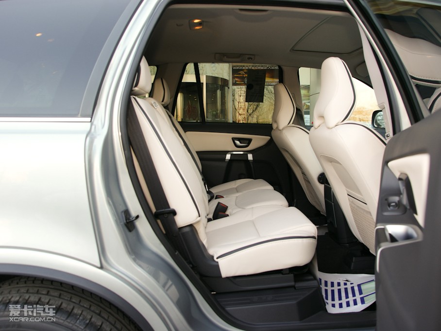 2011֠XC90 3.2L R-Design