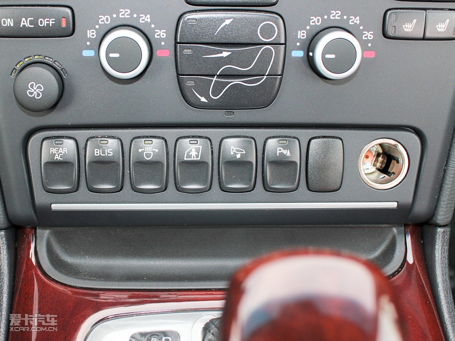 2011���֠���XC90 2.5T ���W������