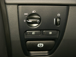 20113.2L R-Design п؅^