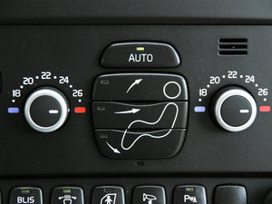 20113.2L R-Design п؅^