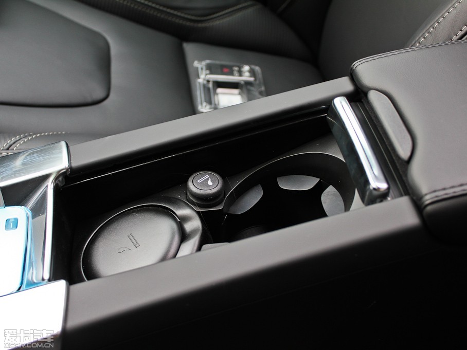 2013֠V60 3.0 T6 R-Design \Ӱ