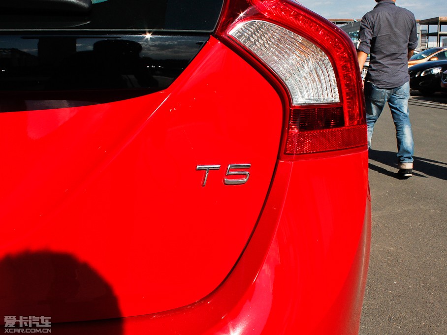 2013֠V60 2.0T T5 Ű