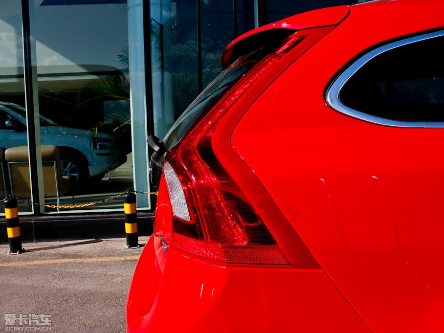 2013֠V60 2.0T T5 Ű