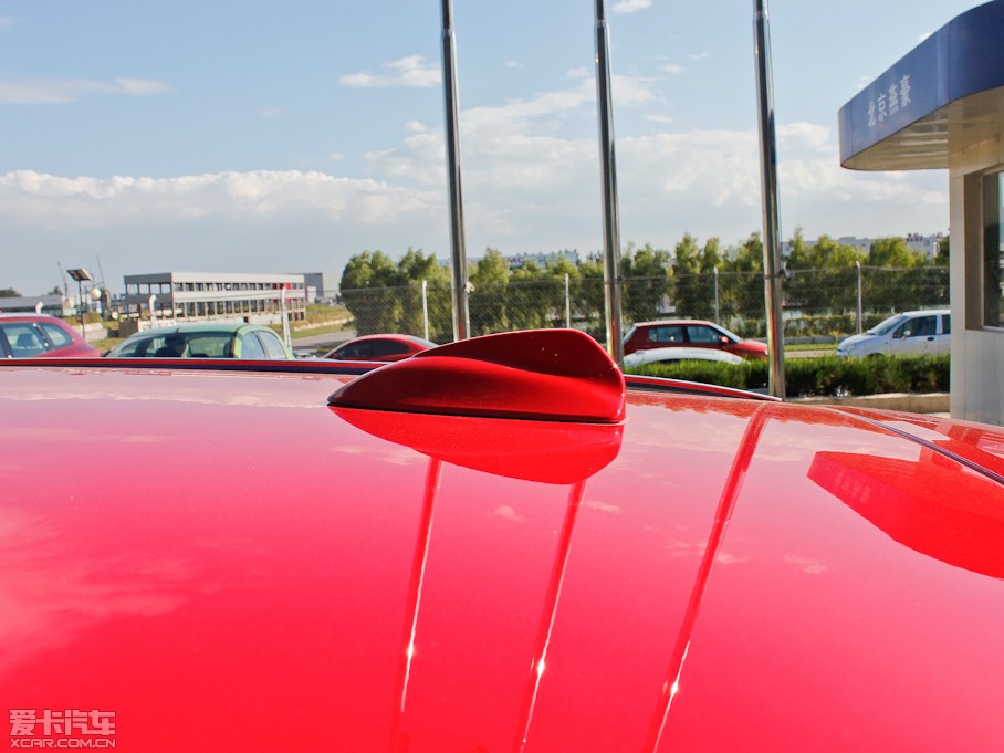 2013֠V60 2.0T T5 Ű