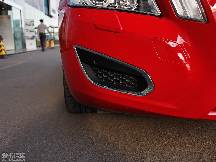 2013֠V60 2.0T T5 Ű