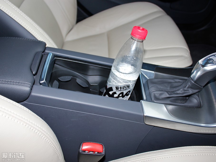 2013֠V60 2.0T T5 Ű